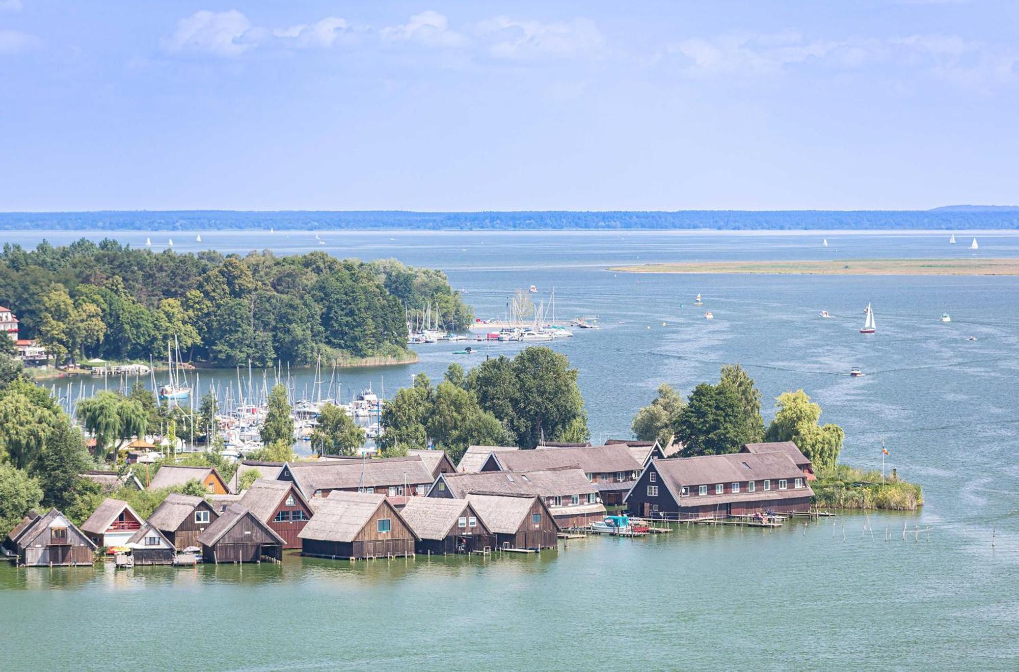 Kranichrast am Röbeler Stadthafen Exterior foto